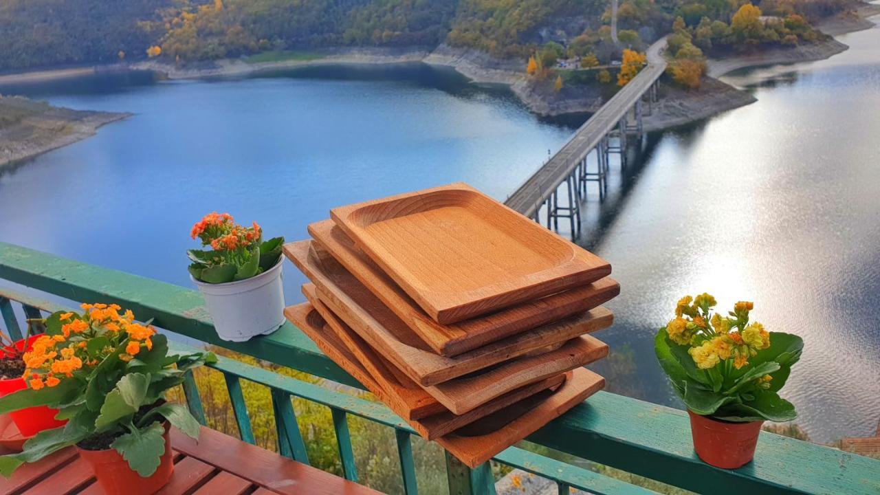 La Terrazza Sul Lago Turano Castel di Tora Bagian luar foto