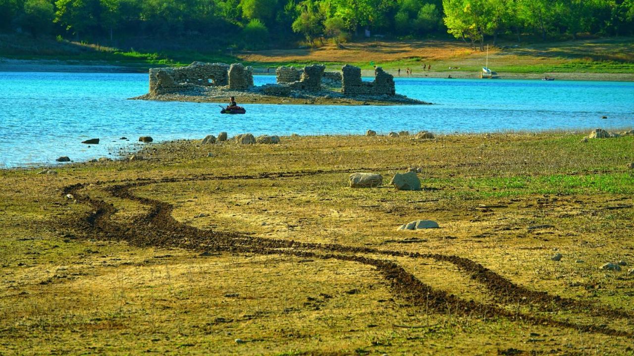 La Terrazza Sul Lago Turano Castel di Tora Bagian luar foto