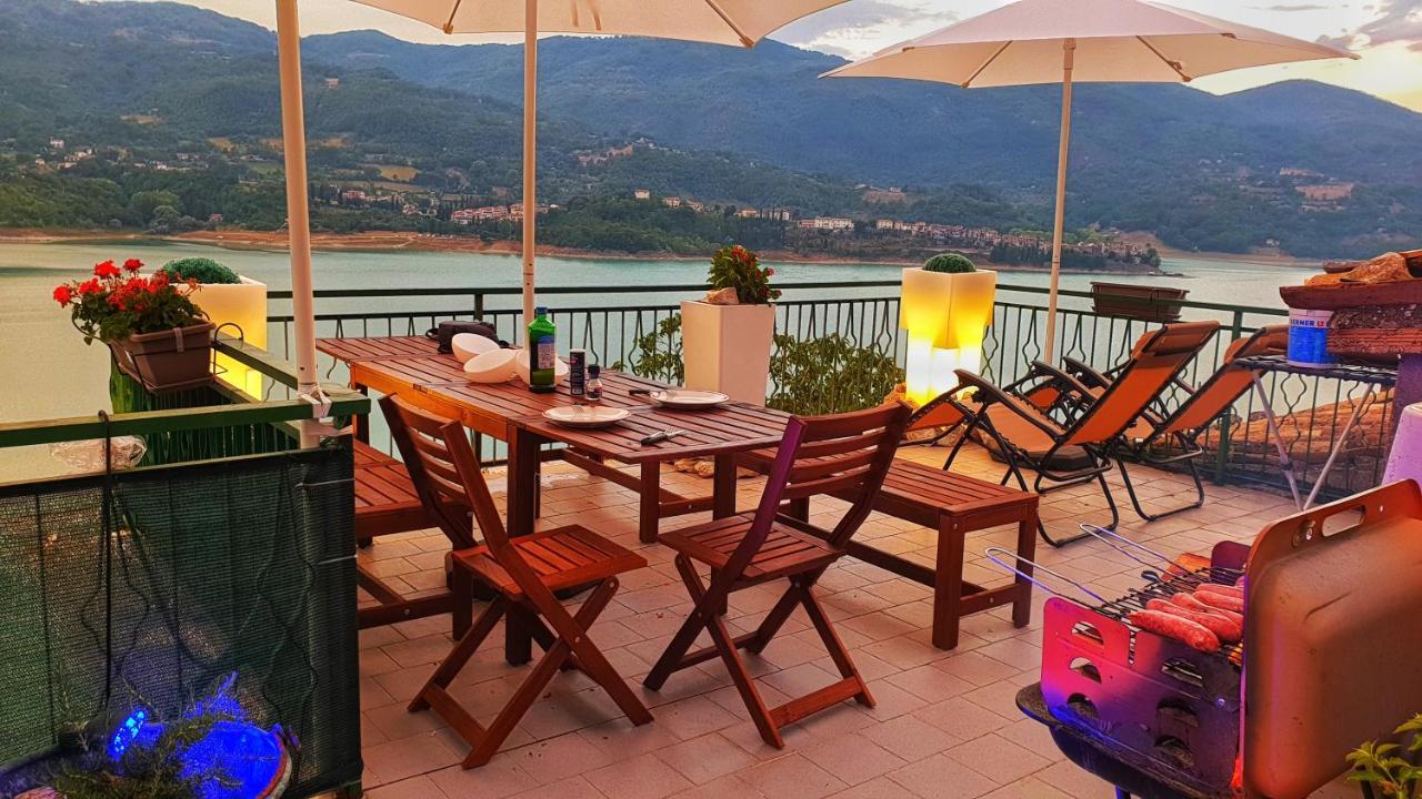 La Terrazza Sul Lago Turano Castel di Tora Bagian luar foto