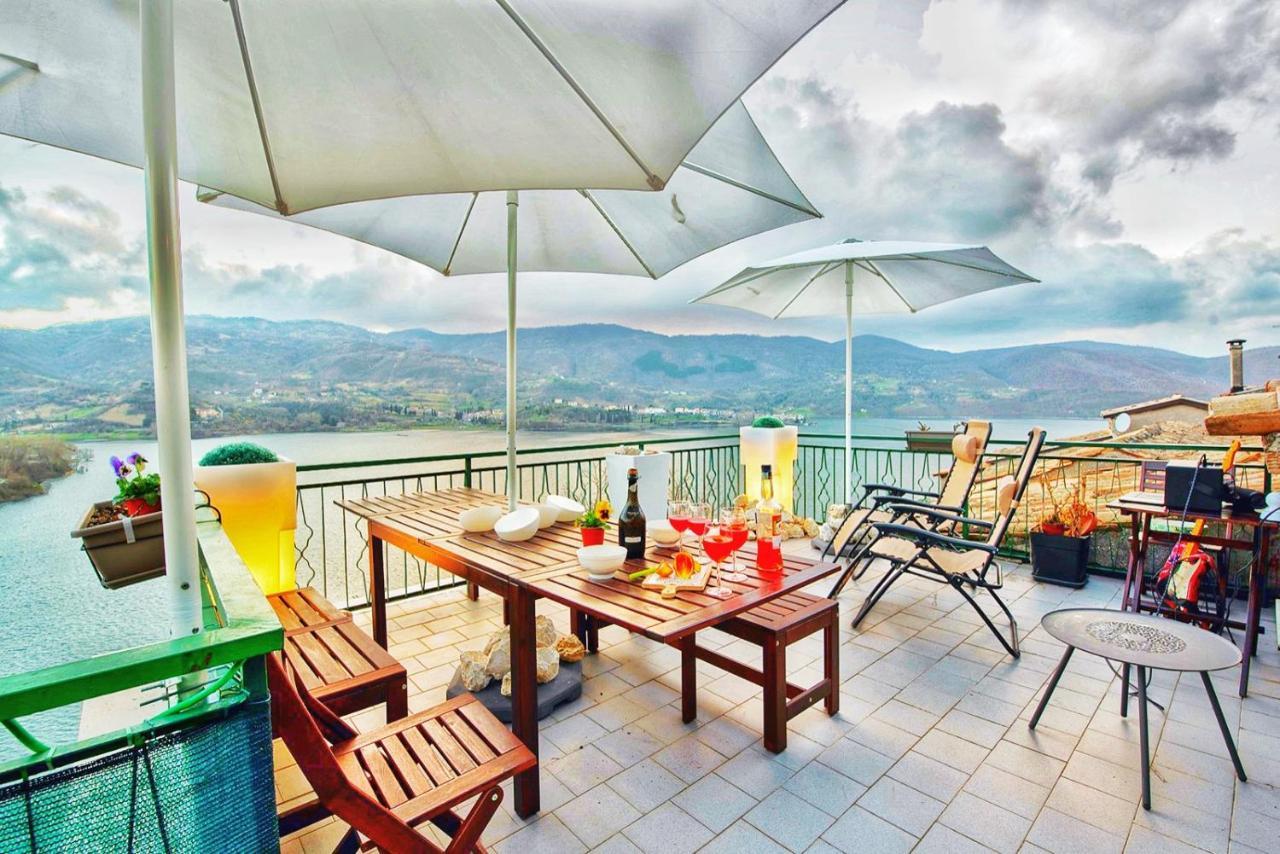 La Terrazza Sul Lago Turano Castel di Tora Bagian luar foto