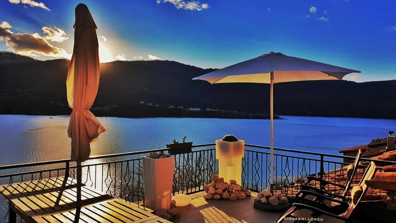 La Terrazza Sul Lago Turano Castel di Tora Bagian luar foto